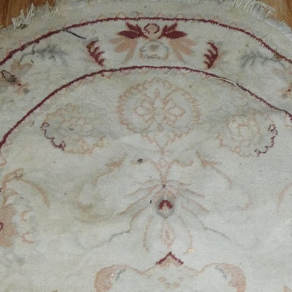 Oval Rug - Picture 4 of 6